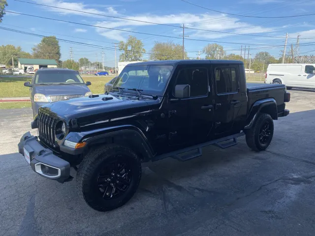 2022 Jeep Gladiator Sport S's photo