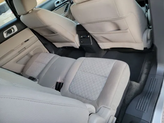 2011 Ford Explorer XLT - Photo 13