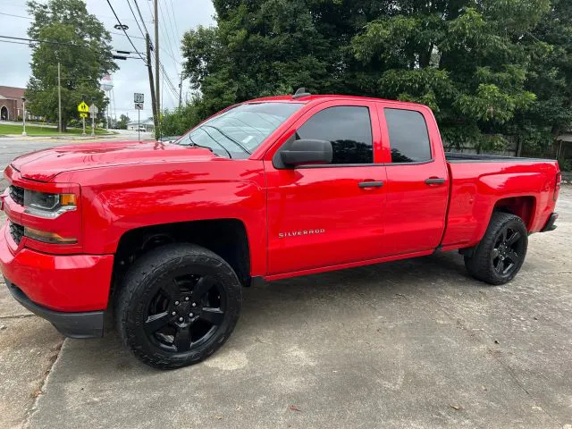 2017 Chevrolet Silverado 1500 Custom - Photo 2