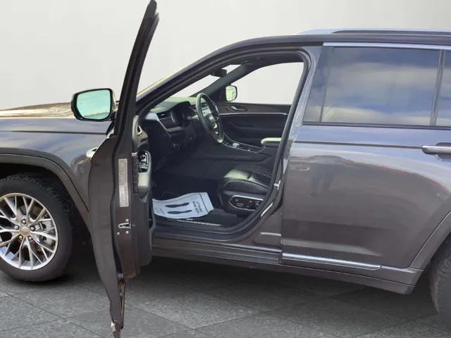 2022 Jeep Grand Cherokee Summit - Photo 9