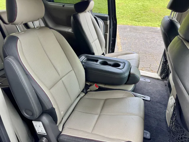 2015 Kia Sedona SX - Photo 9