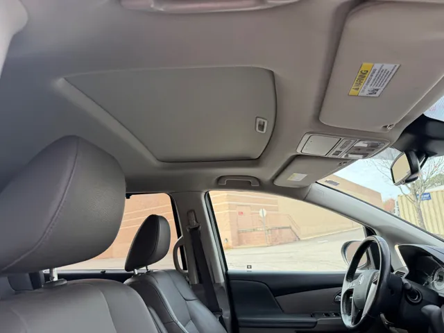 2017 Honda Odyssey EX-L - Photo 12