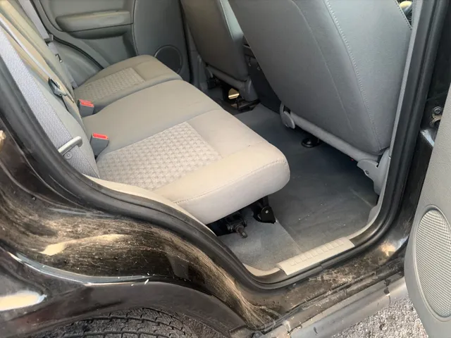 2005 Jeep Liberty Sport - Photo 9