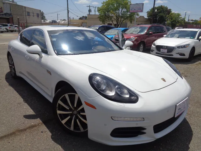 2015 Porsche Panamera S - Photo 121