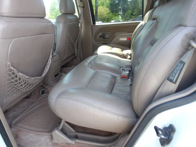 1998 Chevrolet Tahoe LS - Photo 14