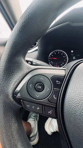 2022 Toyota RAV4 LE - Photo 15