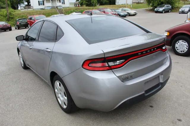 2016 Dodge Dart SE - Photo 6