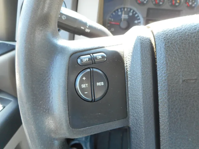 2008 Ford F-550 - Photo 14