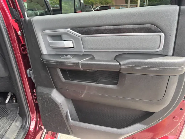 2022 Ram 2500 photo 24