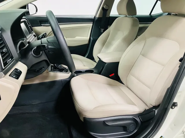 2017 Hyundai Elantra SE photo 10