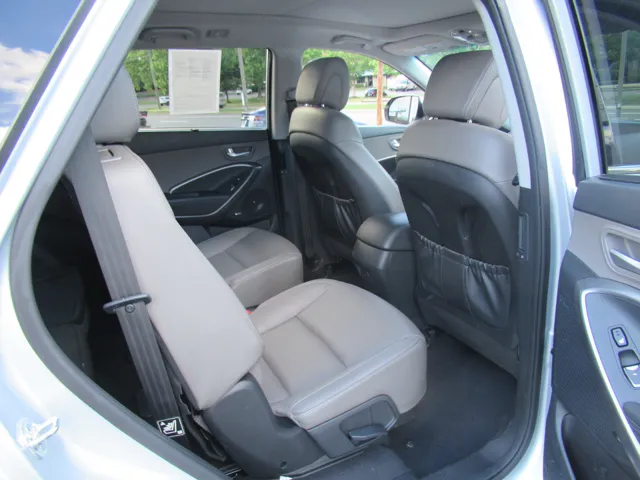 2015 Hyundai Santa Fe Limited - Photo 18