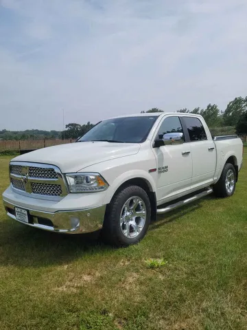 2017 RAM Ram 1500 Pickup Laramie
