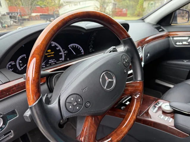 2010 Mercedes Benz S 550 photo 2