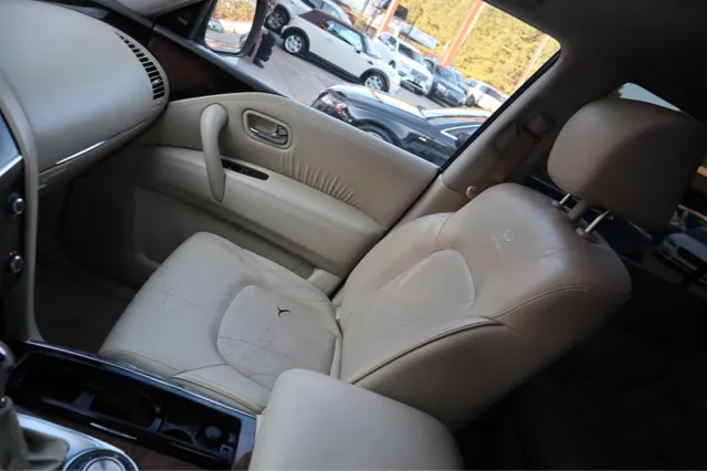 2014 Infiniti QX80 photo 23