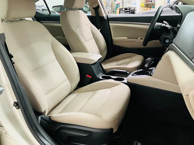 2017 Hyundai Elantra SE photo 14