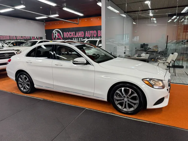 2016 Mercedes-Benz C-Class C300's photo