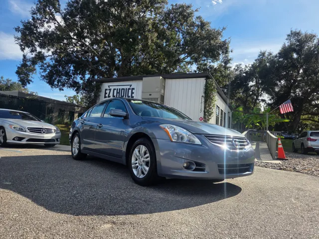 2011 Nissan Altima S's photo