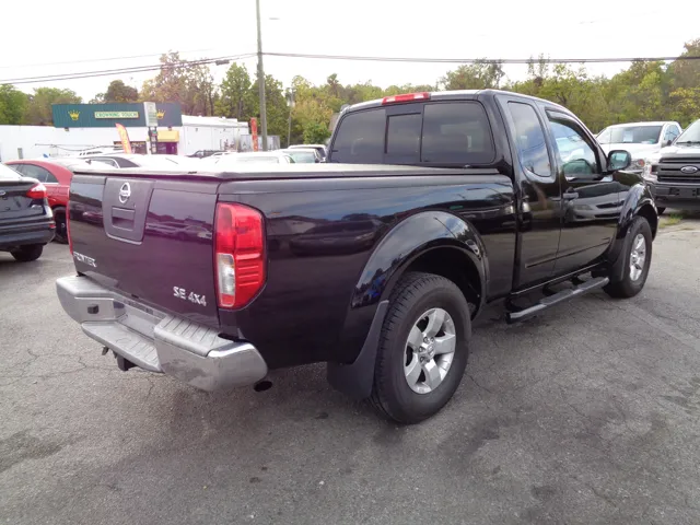 2010 Nissan Frontier SE King Cab photo 3