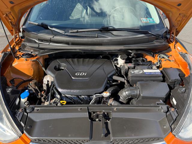 2012 Hyundai Veloster Base