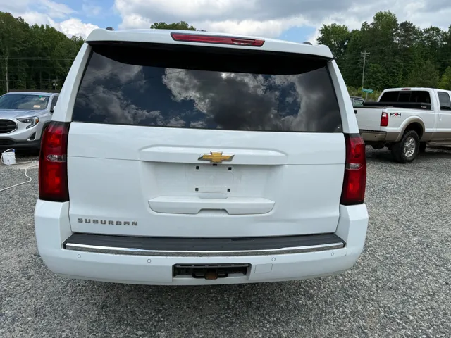 2016 Chevrolet Suburban LTZ - Photo 6