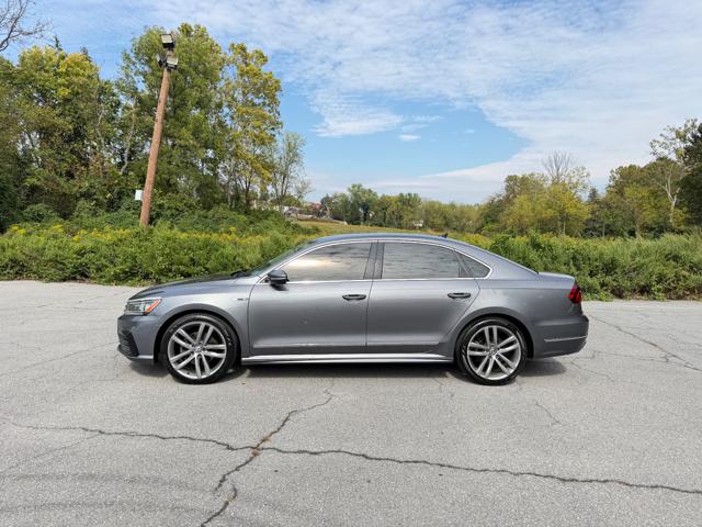 2017 Volkswagen Passat R-Line