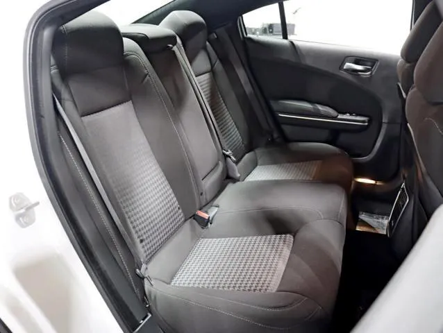 2023 Dodge Charger R/T photo 22