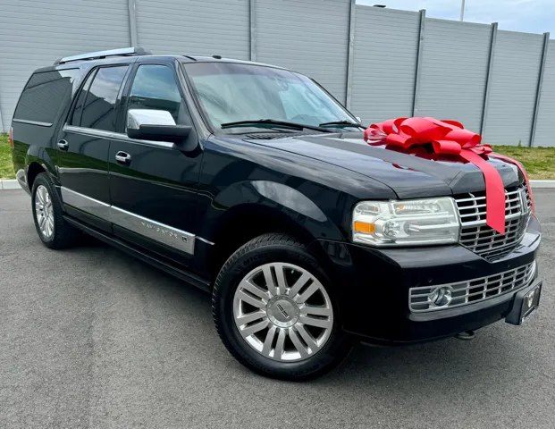 2012 Lincoln Navigator Base