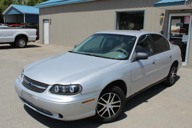 2001 Chevrolet Malibu -'s photo