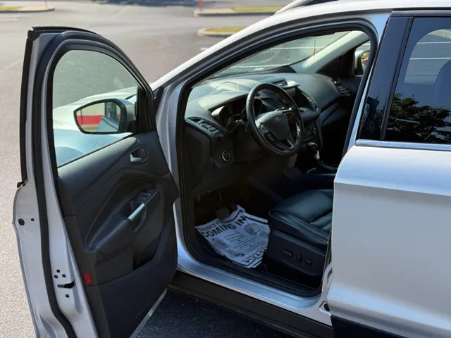 2017 Ford Escape SE photo 9