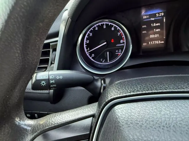 2020 Toyota Camry LE - Photo 17