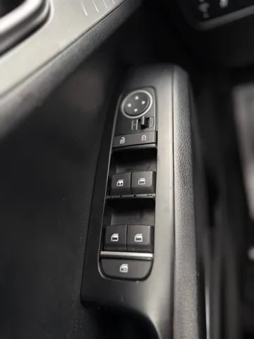 2023 Kia Soul LX - Photo 18