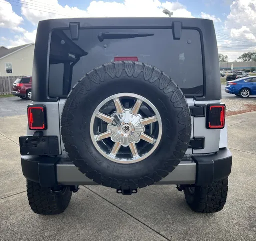 2014 Jeep Wrangler Unlimited Freedom photo 4