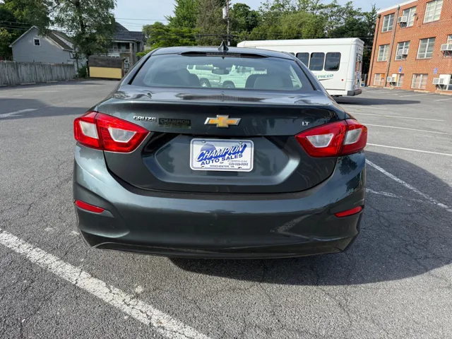 2018 Chevrolet Cruze LT - Photo 4
