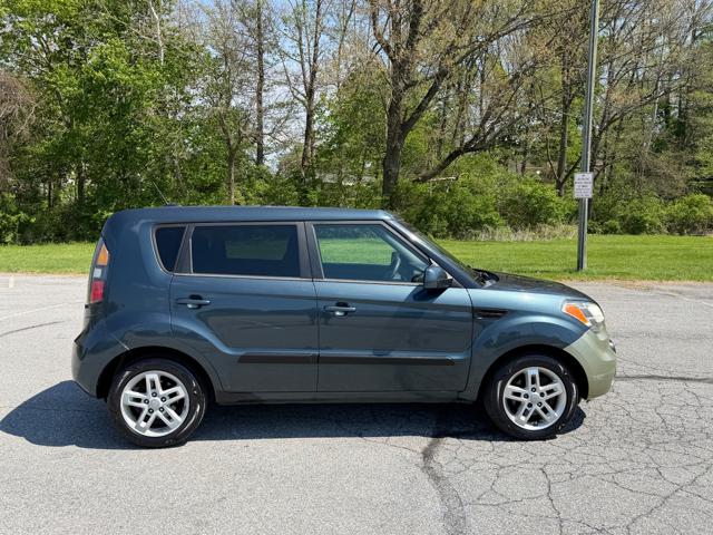 2011 Kia Soul +