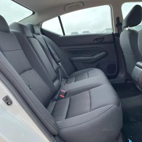 2024 Nissan Altima SV - Photo 17