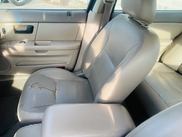 2003 Ford Taurus SES - Photo 11