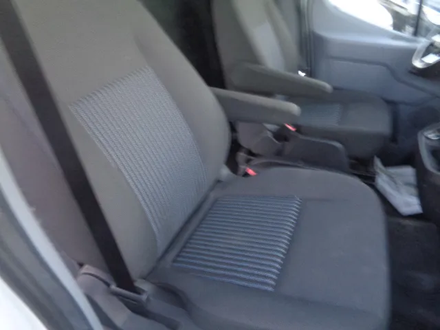 2019 Ford Transit Passenger Van XLT - Photo 15