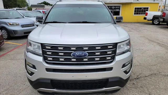 2017 Ford Explorer XLT FWD's photo
