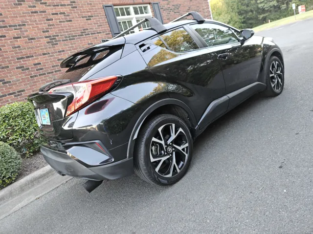 2019 Toyota C-HR XLE Limited photo 4