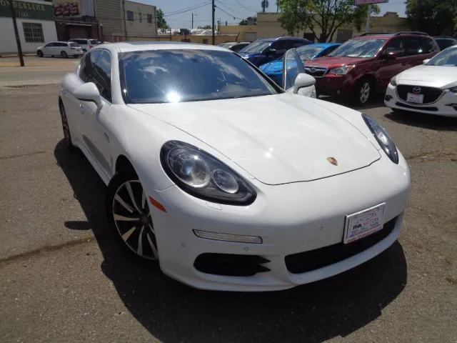 2015 Porsche Panamera S - Photo 49