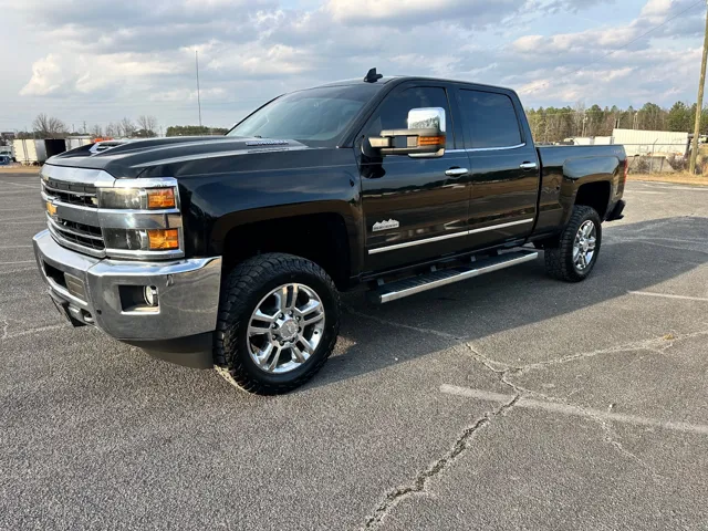 2018 Chevrolet Silverado HD High Country 4WD Crew Cab Standard Box's photo