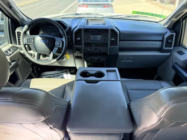 2017 Ford F-550 - Photo 13