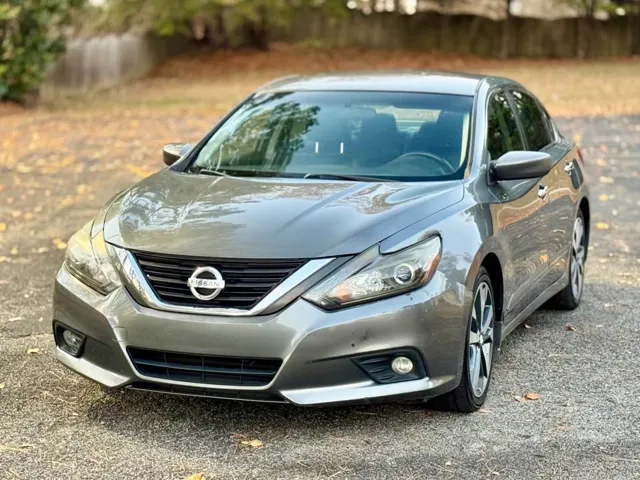 2017 Nissan Altima SR