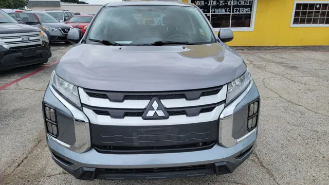 2020 Mitsubishi Outlander Sport 2.0 ES 2WD CVT's photo