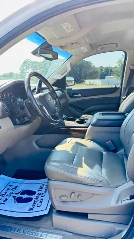 2019 Chevrolet Tahoe LT - Photo 10