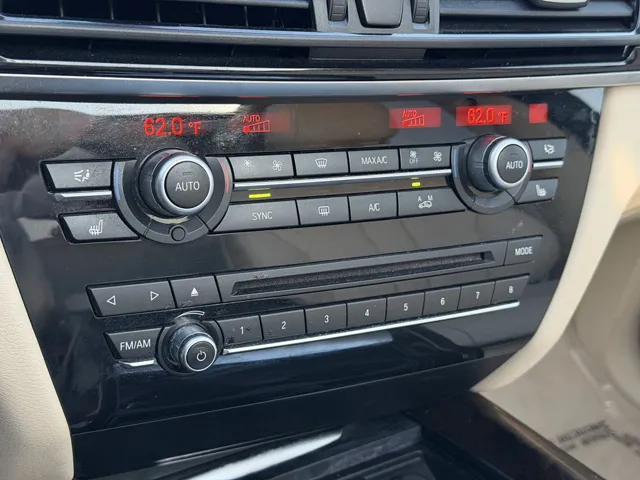 2015 BMW X5 xDrive35d - Photo 28