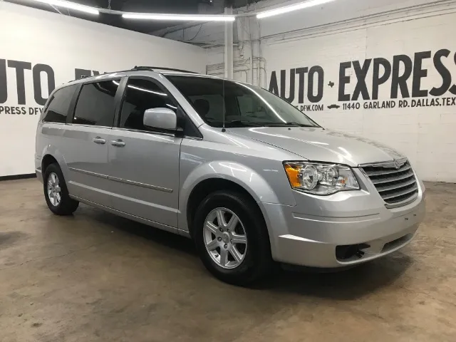 2010 Chrysler Town & Country Touring