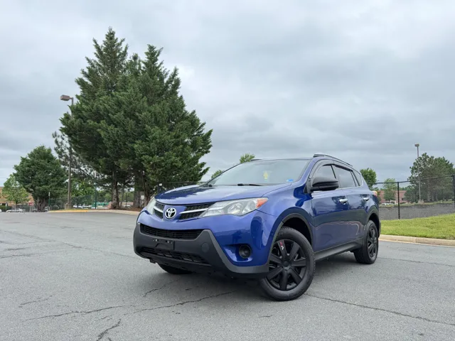 2015 Toyota RAV4 LE AWD's photo