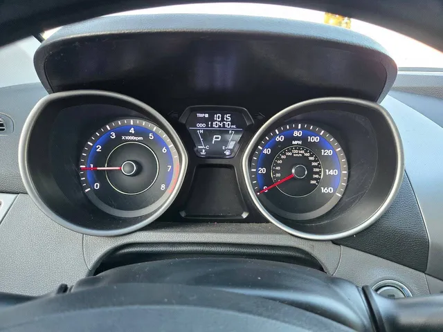 2012 Hyundai Elantra Limited - Photo 39