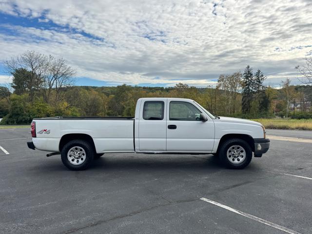 2005 Chevrolet Silverado 1500 Ext. Cab Long Bed 4WD